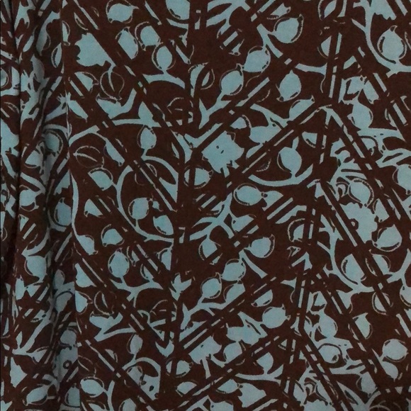LuLaRoe Irma- Medium - Picture 2 of 2